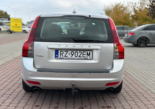 Volvo V50 cena 28800 przebieg: 188000, rok produkcji 2011 z Rzeszów małe 121